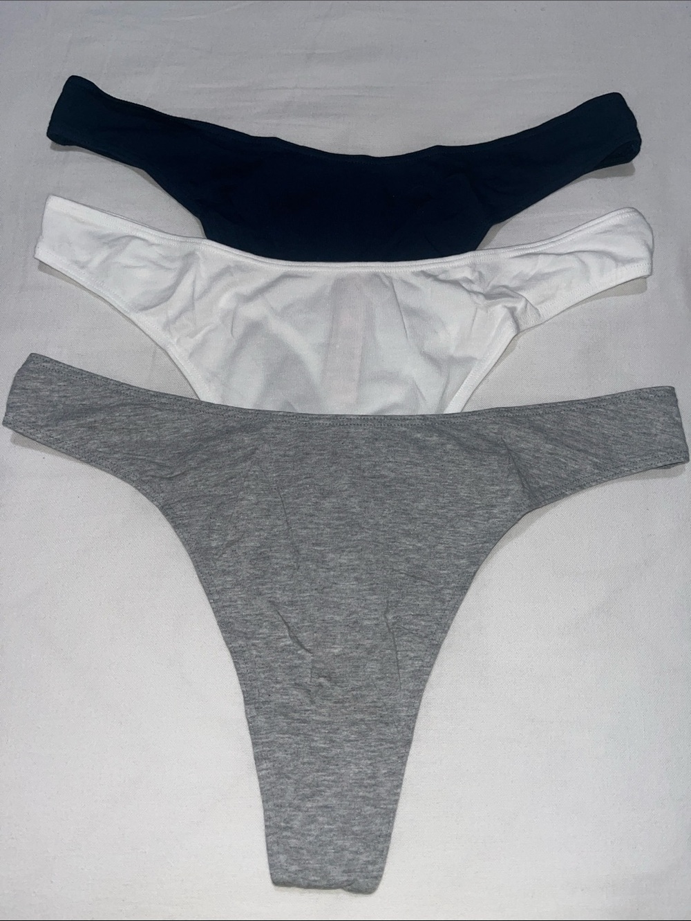 Victoria's Secret High Leg Cotton Scoop Thongs — Navy Blue, White, Grey
Size L